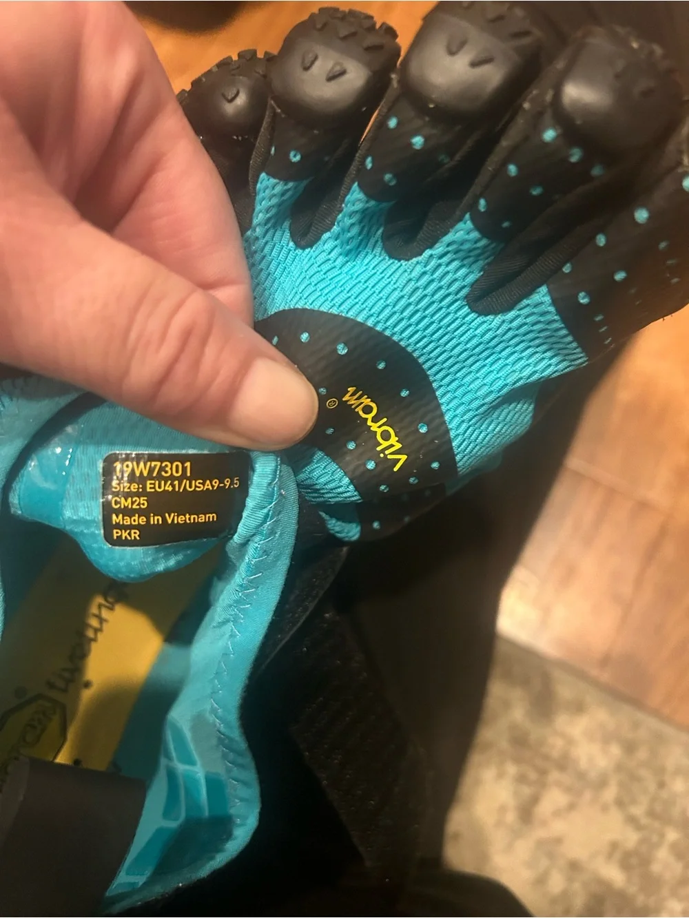Vibram FiveFingers Blue and Black Toe Shoes